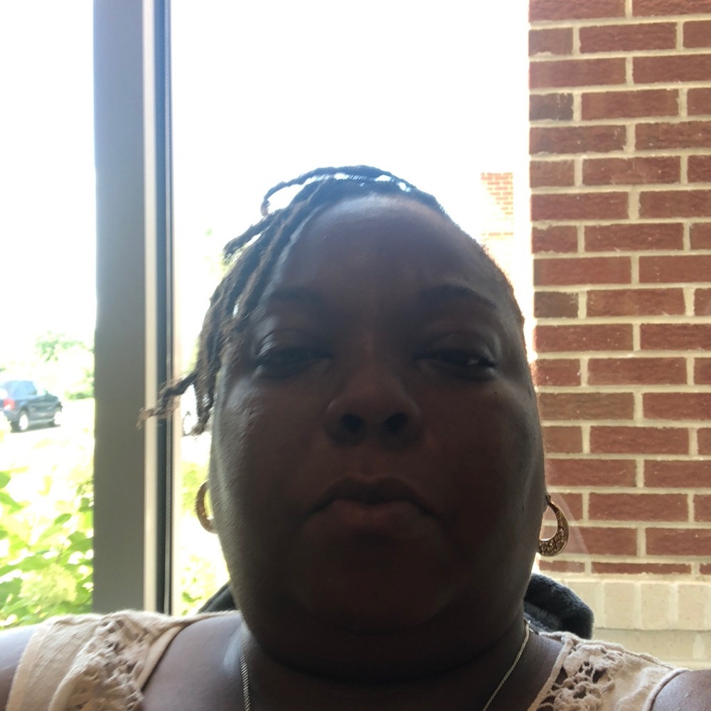 Meet your Posher, Deneitra